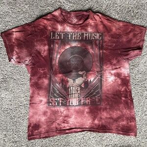 Vintage graphic tee tie-dyed